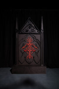 Ołtarz, akryl na płótnie, drewno, 2023