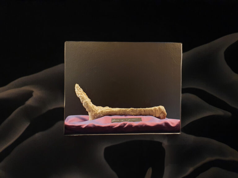 Trzy tysiące lat Kościoła Nihilistów. Pierwsza wystawa monograficzna