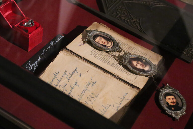 Trzy tysiące lat Kościoła Nihilistów. Pierwsza wystawa monograficzna