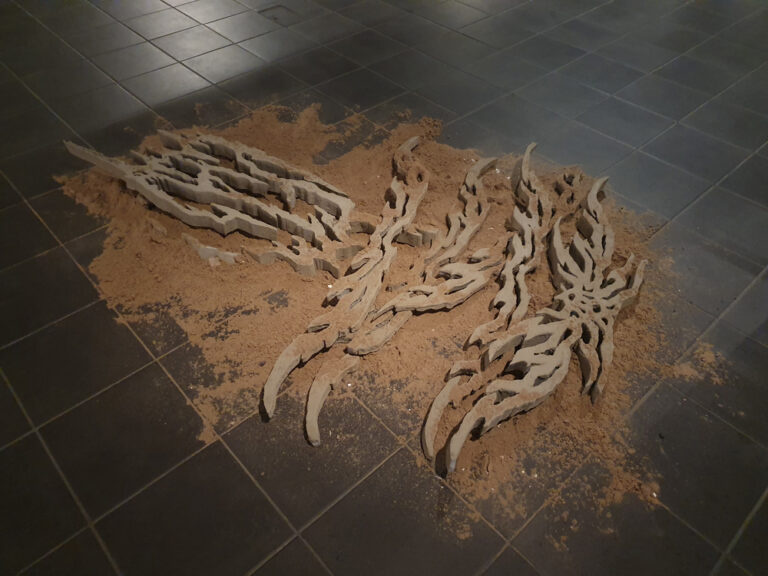 Trzy tysiące lat Kościoła Nihilistów. Pierwsza wystawa monograficzna